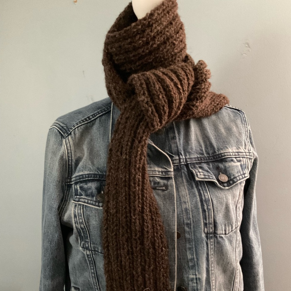 Pure Icelandic sheep wool hand knitted scarf